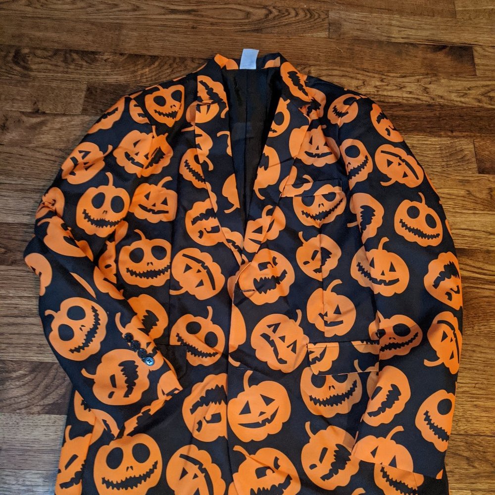 Adult Men's Lrg suit